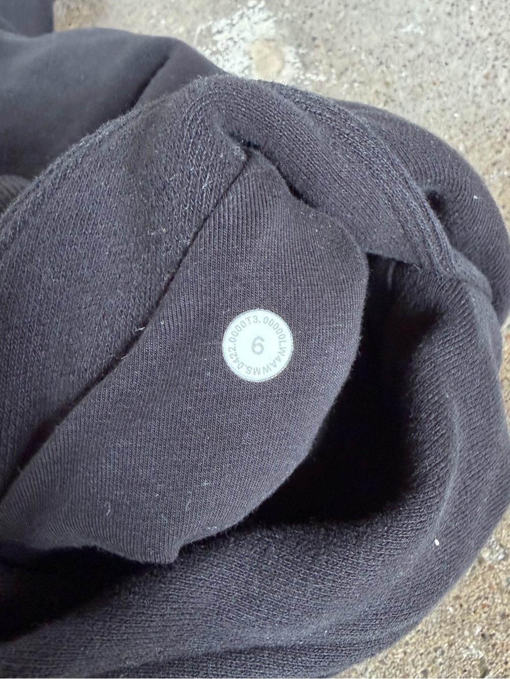 Lululemon Scuba Hoodie Light Cotton Fleece in Black Size 6 Activewear Zip Up - Picture 9 of 11